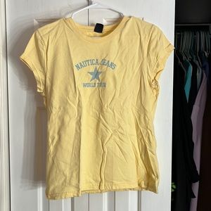 Pastel yellow Nautica jeans tee size large